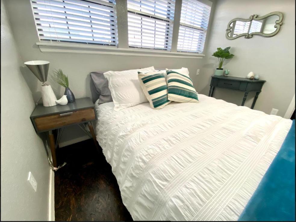 Private Bedroom Suite - Communal House Near Integris Oklahoma Stadt Exterior foto