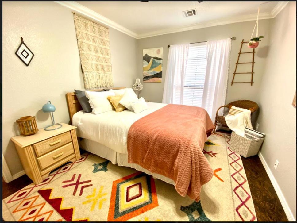 Private Bedroom Suite - Communal House Near Integris Oklahoma Stadt Exterior foto