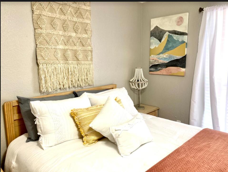 Private Bedroom Suite - Communal House Near Integris Oklahoma Stadt Exterior foto